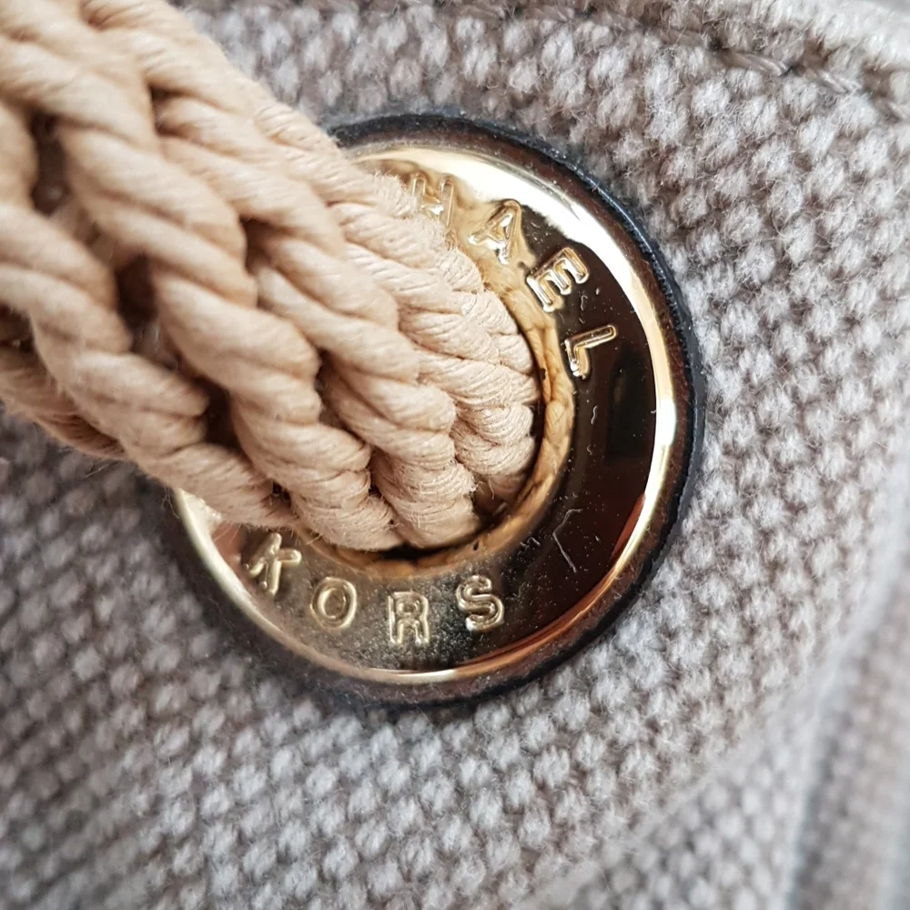 New Michael Kors Handbag - Picture 7 of 10